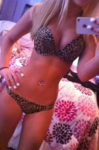 Self Shot Sexy Tummy Girl In Underwear